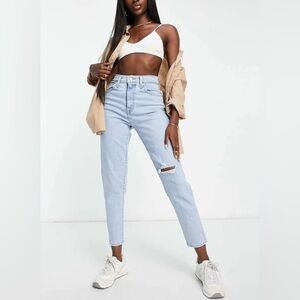 Levi’s high waist mom jeans👖 Light Blue Women's Jeans size 25